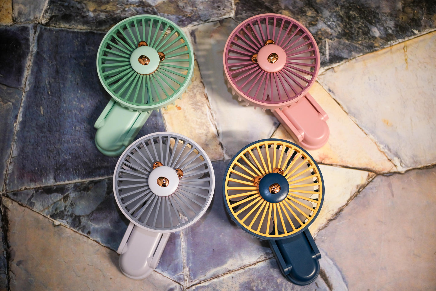 Caja de Abanicos Recargables 6.5